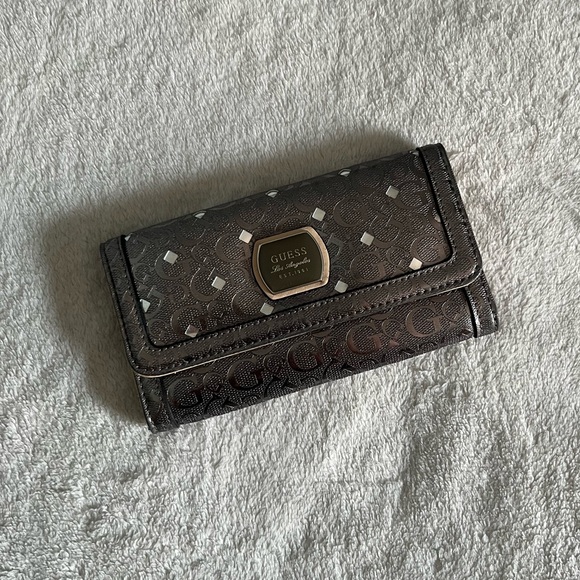 Vintage GUESS Wallet Tan and Silver - Picture 1 of 3